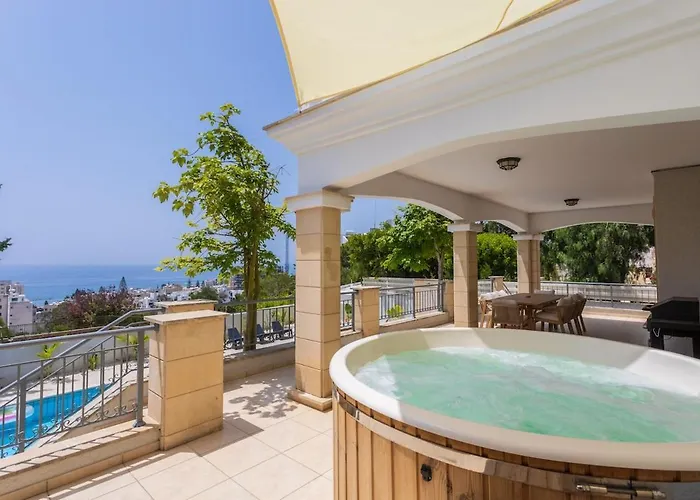 Luxury Seaview Pool Jacuzzi Sauna Villa *