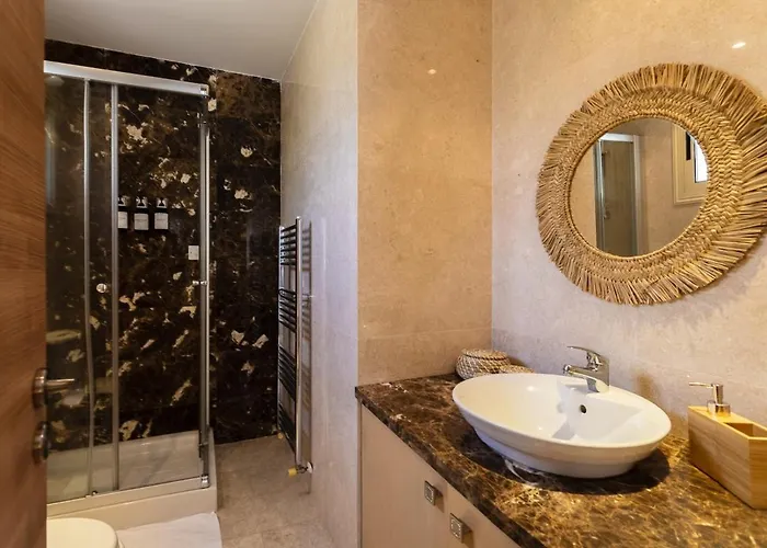 Luxury Seaview Pool Jacuzzi Sauna Villa