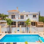 Luxury Seaview Pool Jacuzzi Sauna *
