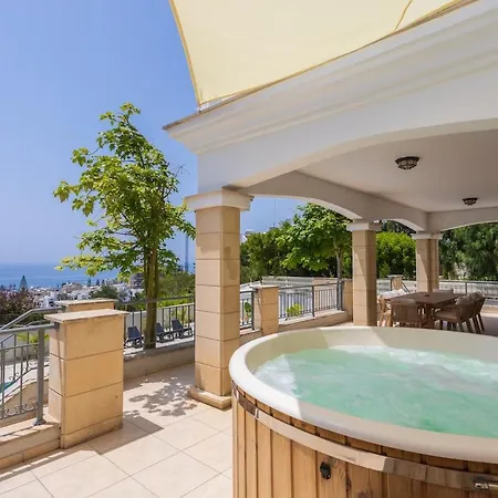 Luxury Seaview Pool Jacuzzi Sauna Villa *