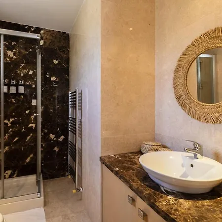 Luxury Seaview Pool Jacuzzi Sauna Willa