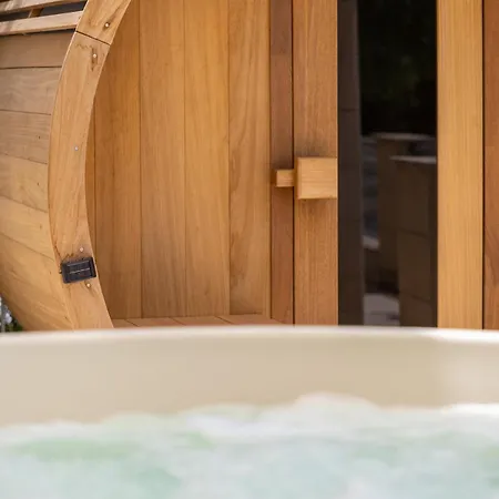 Luxury Seaview Pool Jacuzzi Sauna * 利马索尔