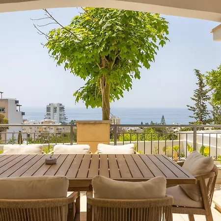 Luxury Seaview Pool Jacuzzi Sauna Willa Limassol