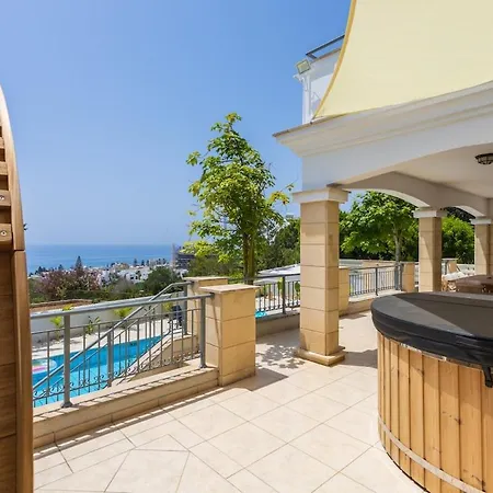 빌라 Luxury Seaview Pool Jacuzzi Sauna 레메소스